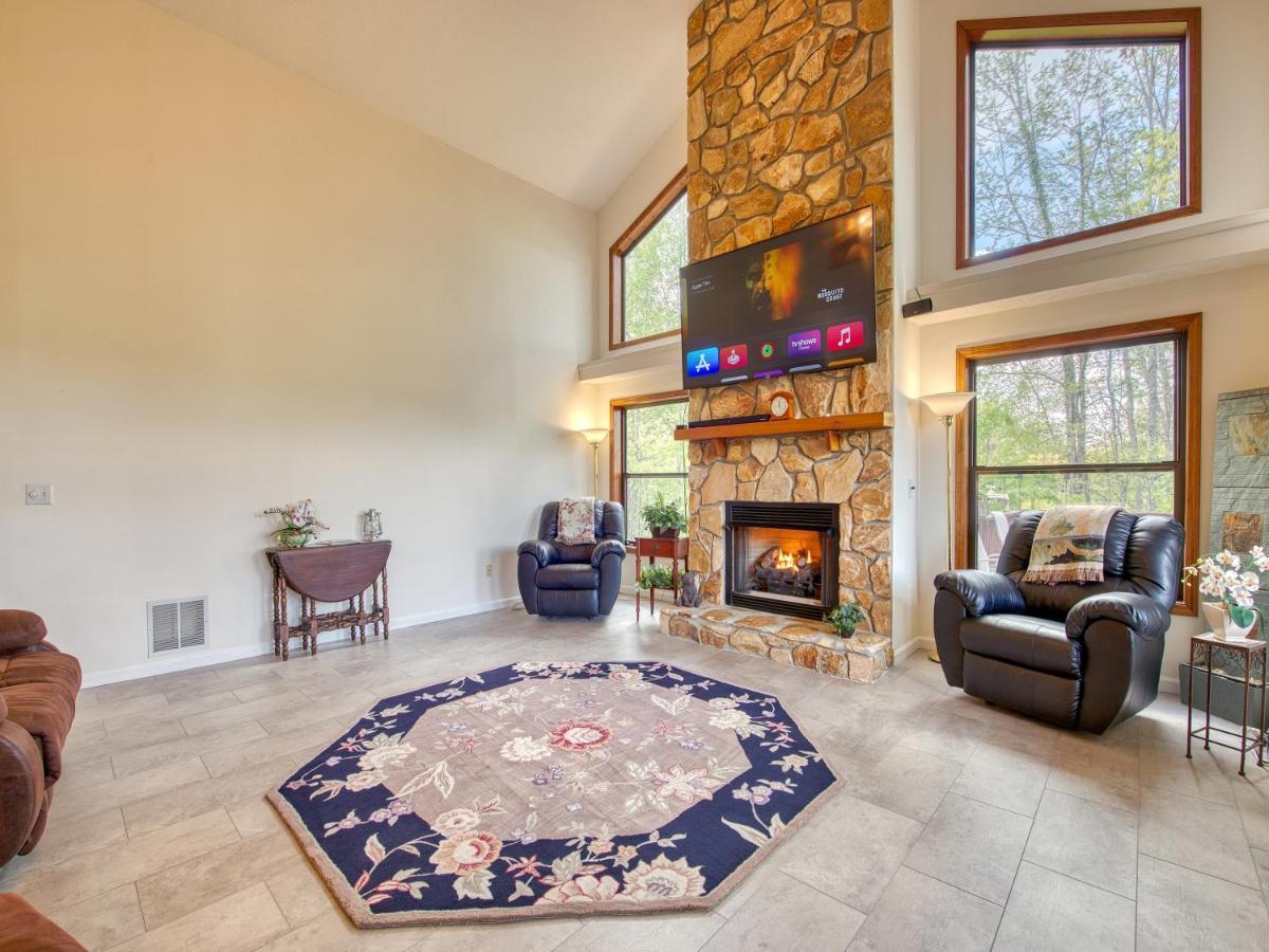 Bonnie View 21 - Amazing Smoky Mountain Retreat With Beautiful Scenic Views! Home Maggie Valley Buitenkant foto